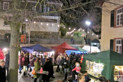 20. Märchenhafter Weihnachtsmarkt Burgschwalbach